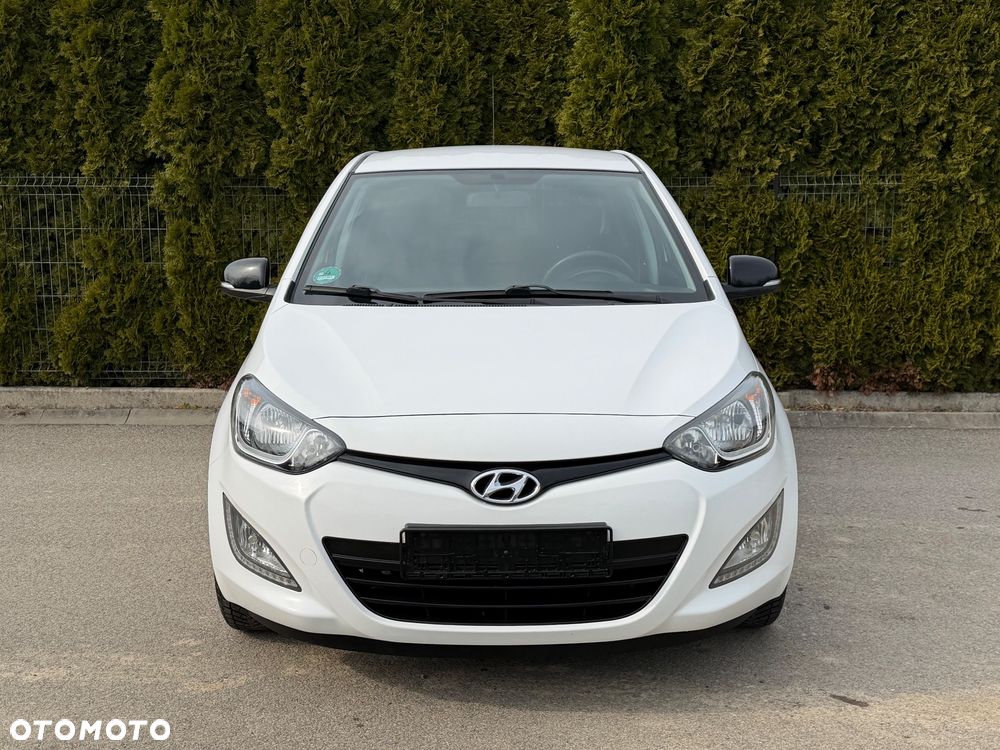 Hyundai i20 1.2 Fifa World Cup Edition - 12