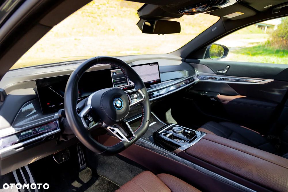 BMW i7 - 15