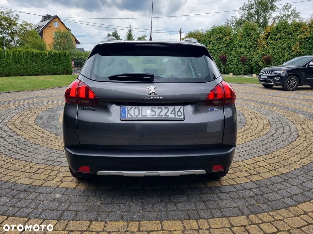 Peugeot 2008 1.2 Pure Tech Allure S&S - 29