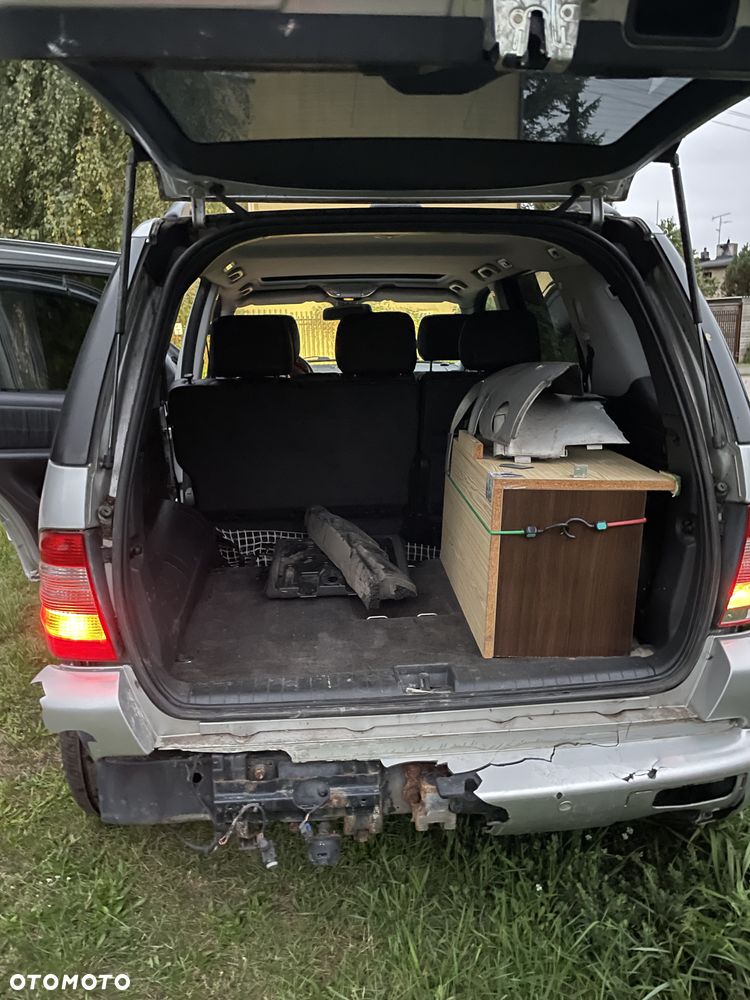 Mercedes-Benz ML 55 AMG - 15