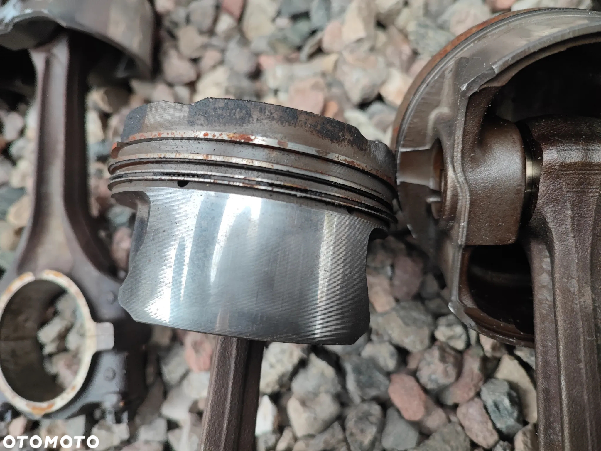 BMW E36 / E39 / E38 / Z3 / E34  ORYGINALNE TŁOKI + KORBOWODY DO SILNIKÓW GAMY M52B25 / M50B25 1XVANOS O NR. 11 24 1 739 725 / 11 24 1 437 211 / 11 25 1 703 456 OEM W DOBRYM STANIE - 23