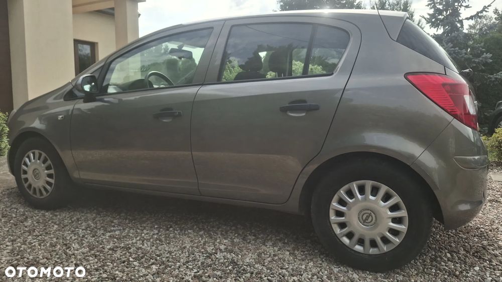 Opel Corsa 1.2 16V Edition / Active - 8