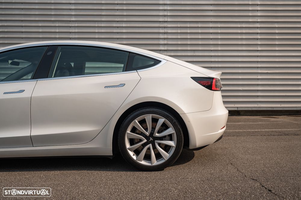 Tesla Model 3 AWD Dual Motor Performance - 18
