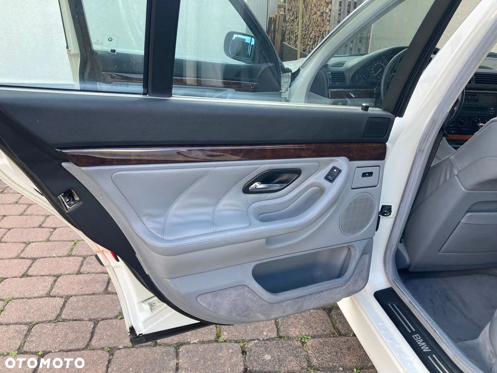 BMW Seria 7 ver-730i-v8 - 15