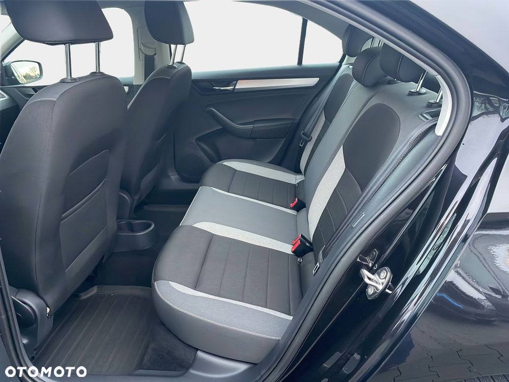 Skoda RAPID 1.0 TSI Ambition DSG - 8