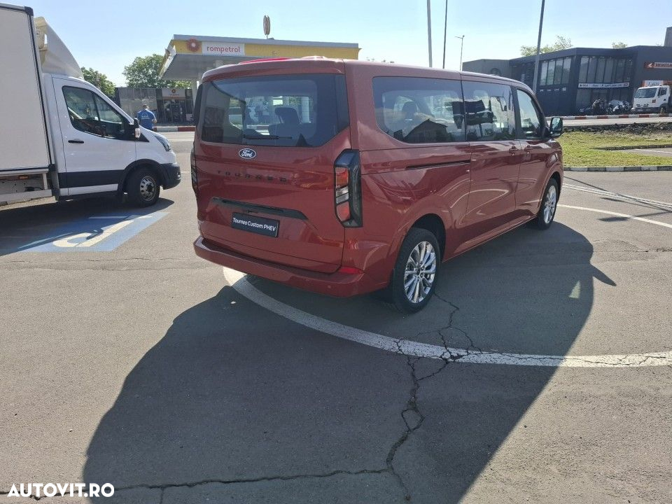 Ford Tourneo Custom - 4