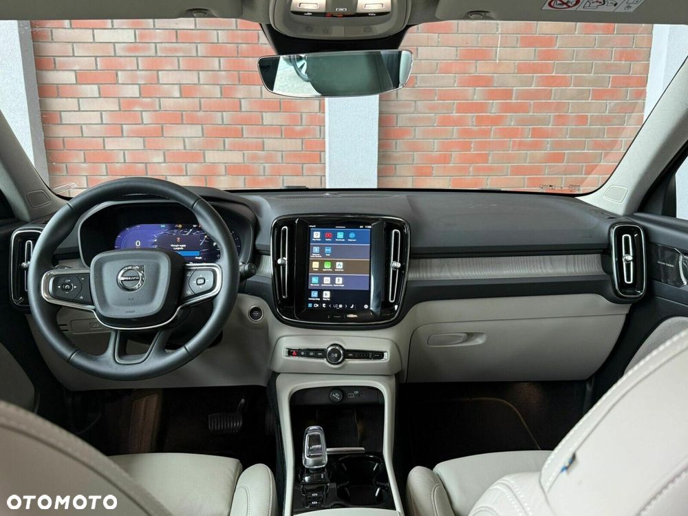 Volvo XC 40 B4 AWD Plus Bright - 15