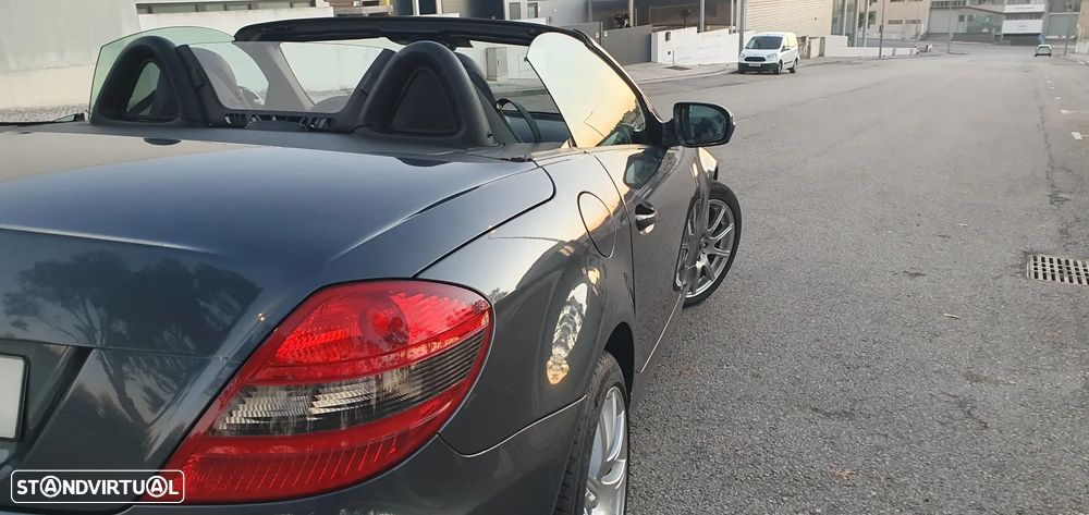 Mercedes-Benz SLK 200 BlueEFFICIENCY Roadster pur - 20