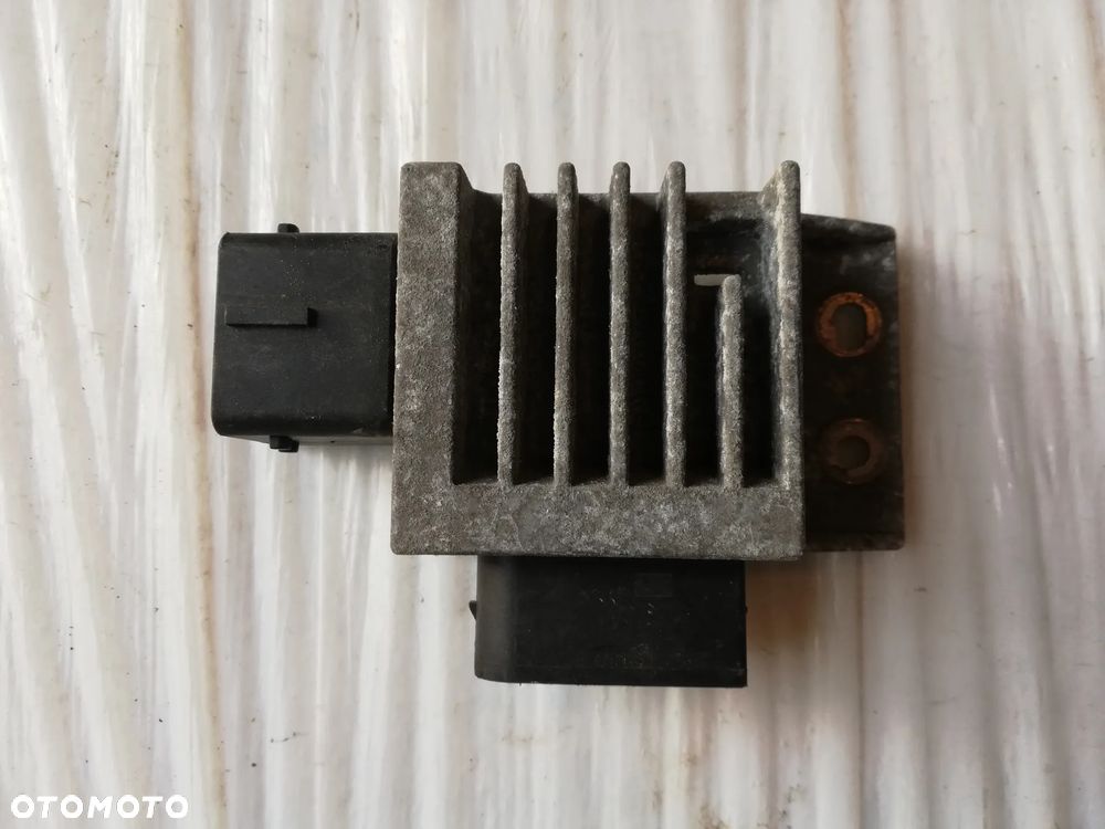 RENAULT MASTER IV 2.3 DCI PRZEKAŹNIK ŚWIEC ŻAROWYCH 271203982R - 1