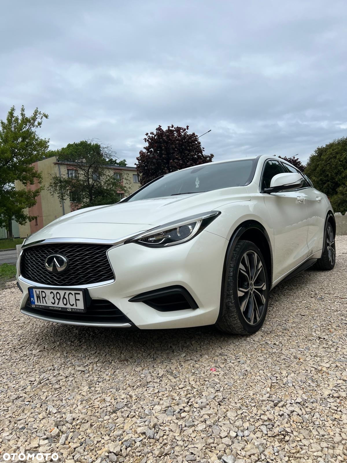 Infiniti Q30 1.5d - 10