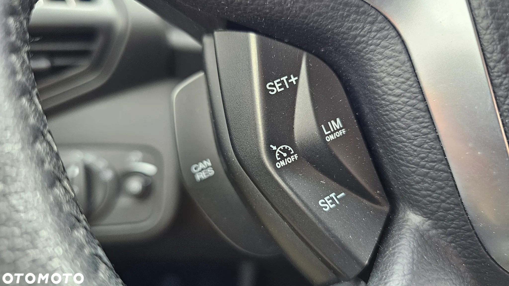 Ford Kuga 2.0 TDCi 2x4 SYNC - 21