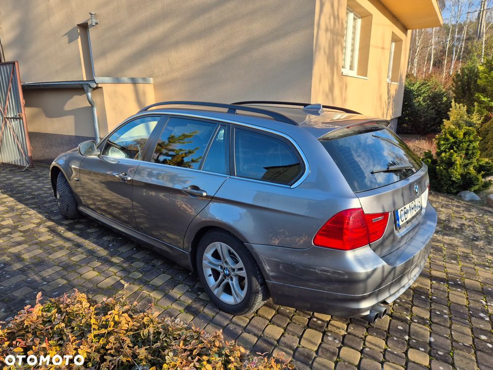 BMW Seria 3 325i - 6