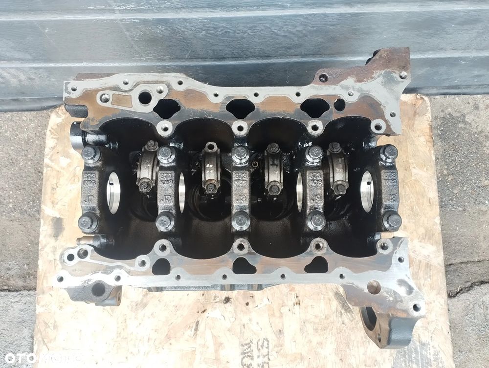 BLOK SILNIKA DÓŁ TŁOKI SSANGYONG TIVOLI 1.6D E-XDI D16DTF - 11