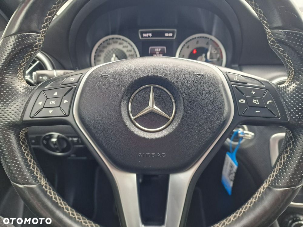 Mercedes-Benz Klasa A 180 (BlueEFFICIENCY) Urban - 31