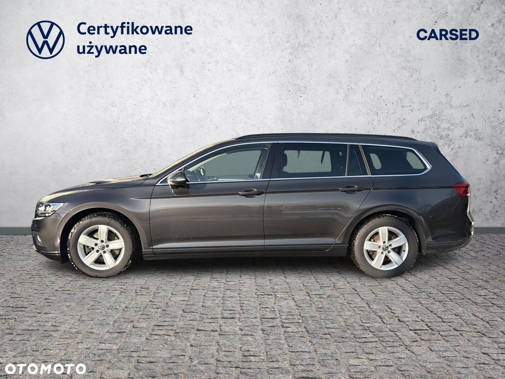 Volkswagen Passat - 4