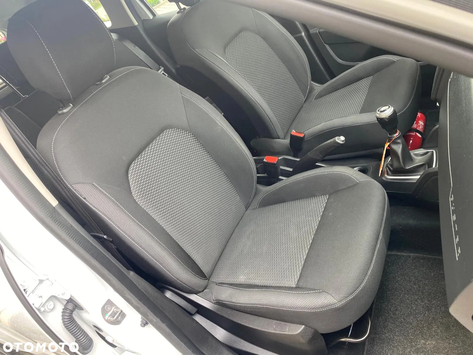 Dacia Duster 1.6 SCe Laureate S&S - 31