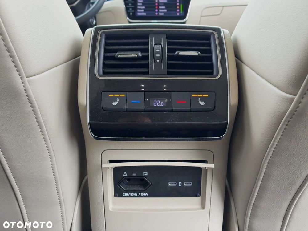 Skoda Superb 2.0 TDI SCR L&K DSG - 18