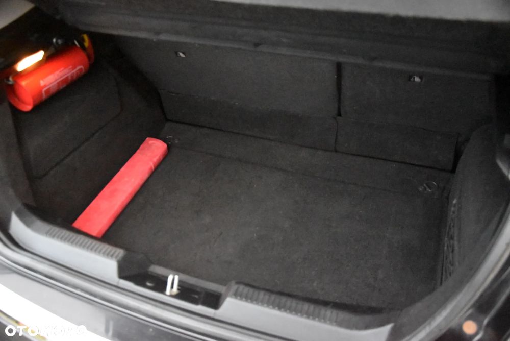 Lancia Delta 1.4 TurboJet 16v Gold - 29