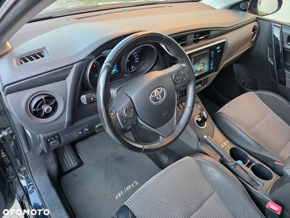 Toyota Auris - 14