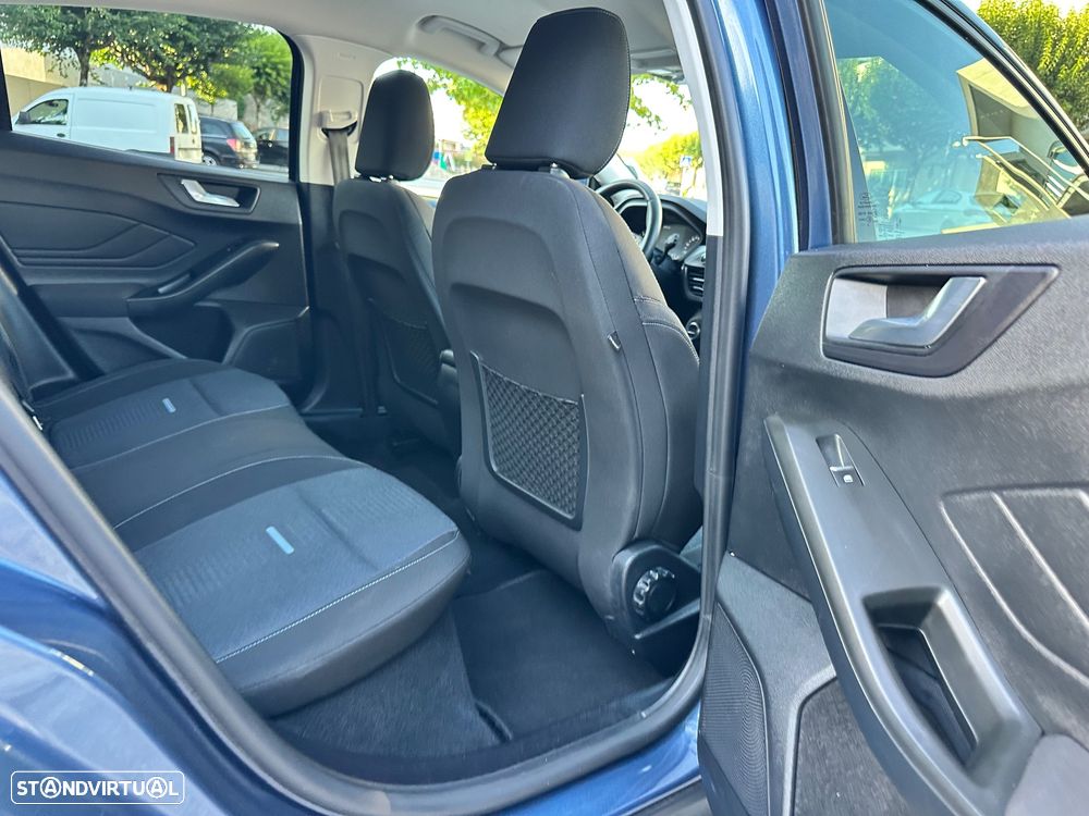 Ford Focus 1.0 EcoBoost MHEV Active X - 41