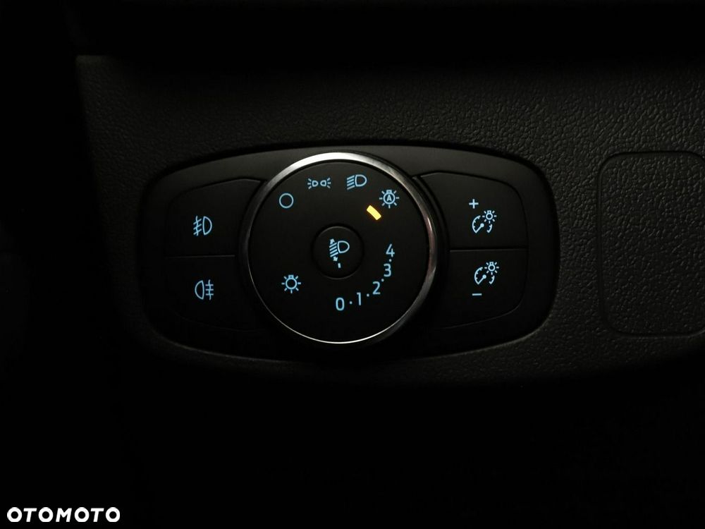 Ford Focus 1.0 EcoBoost Hybrid ST-LINE - 33