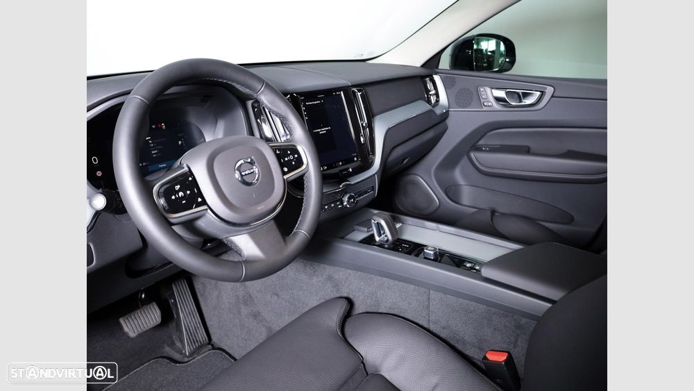 Volvo XC 60 2.0 T6 PHEV Plus Dark AWD — fotografia 9