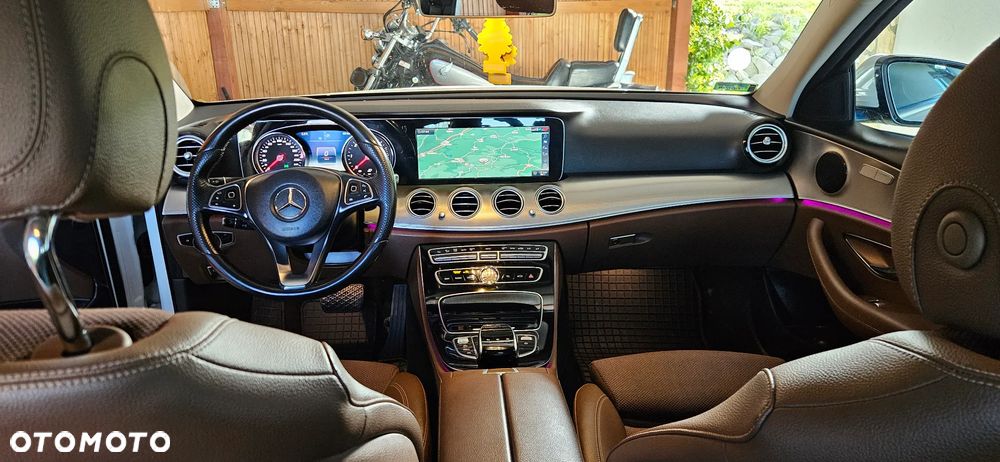 Mercedes-Benz Klasa E 220 d 4-Matic Business Edition 9G-TRONIC - 20
