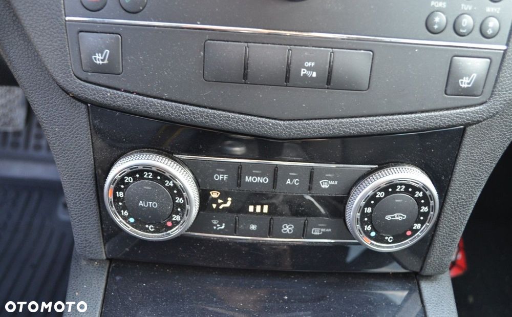 Mercedes-Benz Klasa C 180 Kompressor - 28