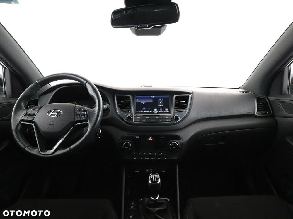 Hyundai Tucson blue 1.6 GDi 2WD Passion - 16
