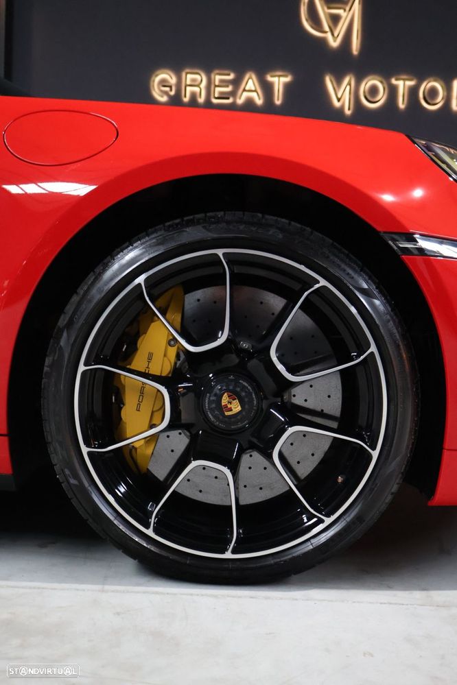 Porsche 911 (992) Turbo S PDK - 17