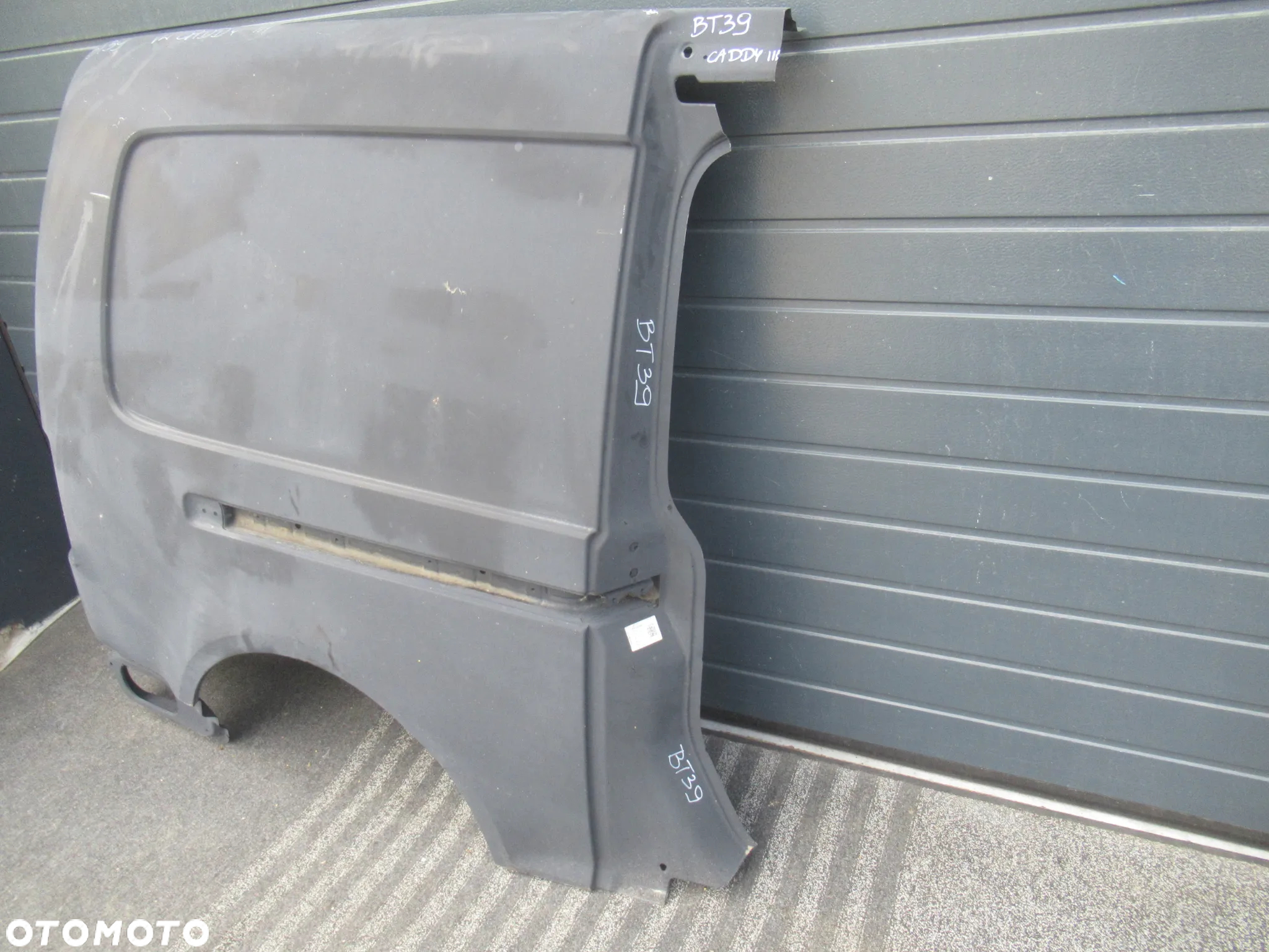 POSZYCIE BŁOTNIK TYLNY TYŁ PRAWY VW CADDY III MAX 2K3 2007 - 5
