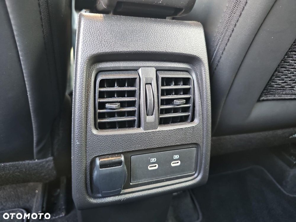 Renault Captur - 27