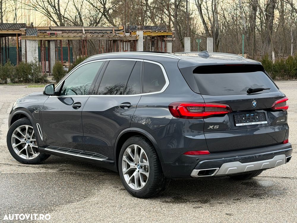 BMW X5 xDrive45e - 11