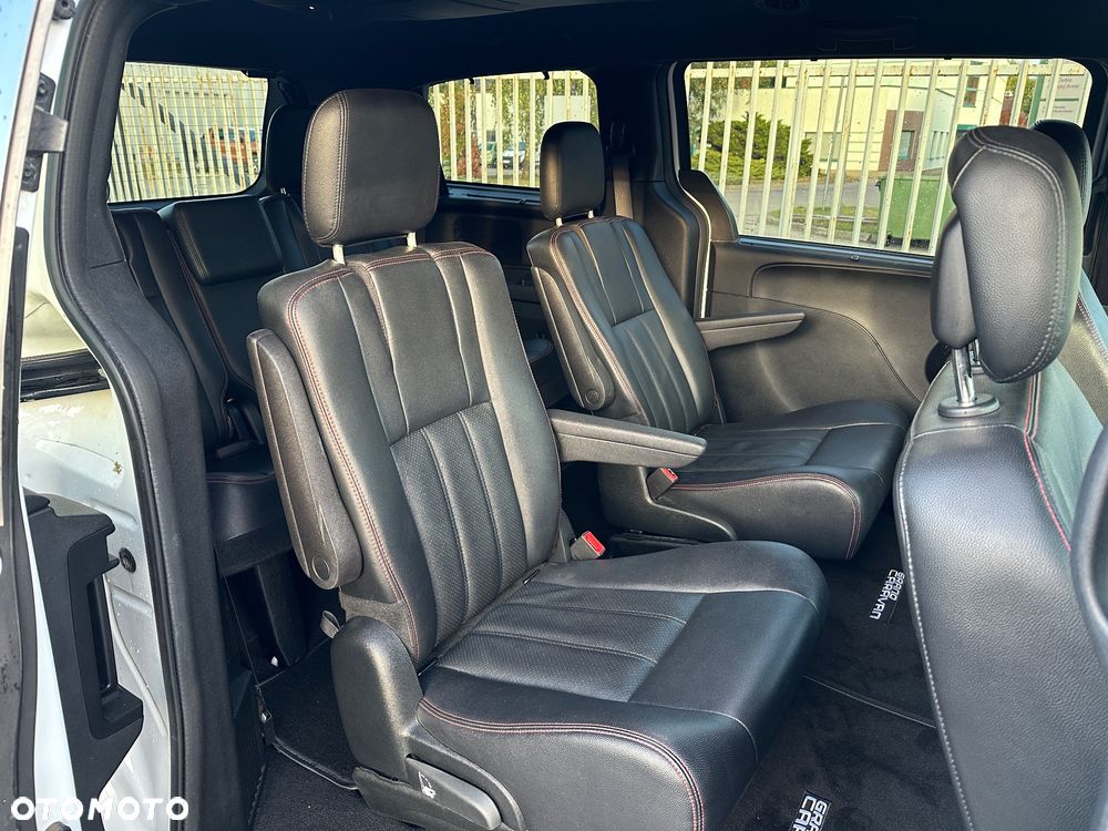Dodge Grand Caravan 3.6 R/T - 19