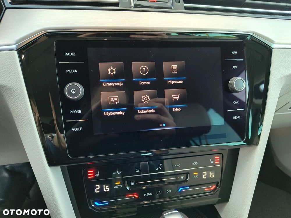 Volkswagen Passat 2.0 TDI Elegance DSG - 34