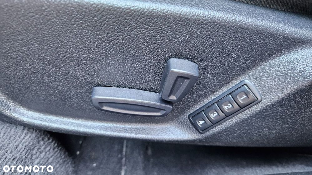 Ford Mondeo 2.0 TDCi Titanium X - 19