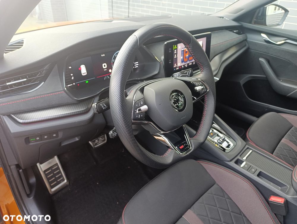 Skoda Octavia 2.0 TSI DSG RS - 7