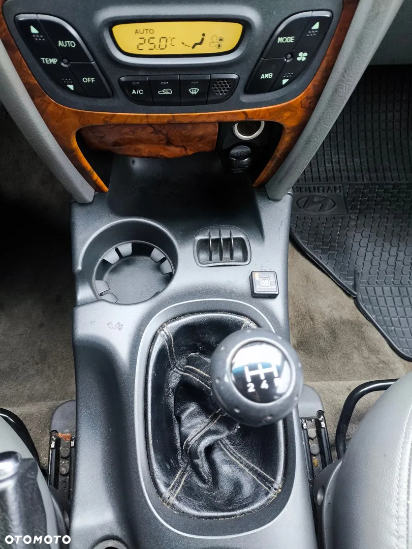 Hyundai Santa Fe 2.4 GLS 2WD - 17