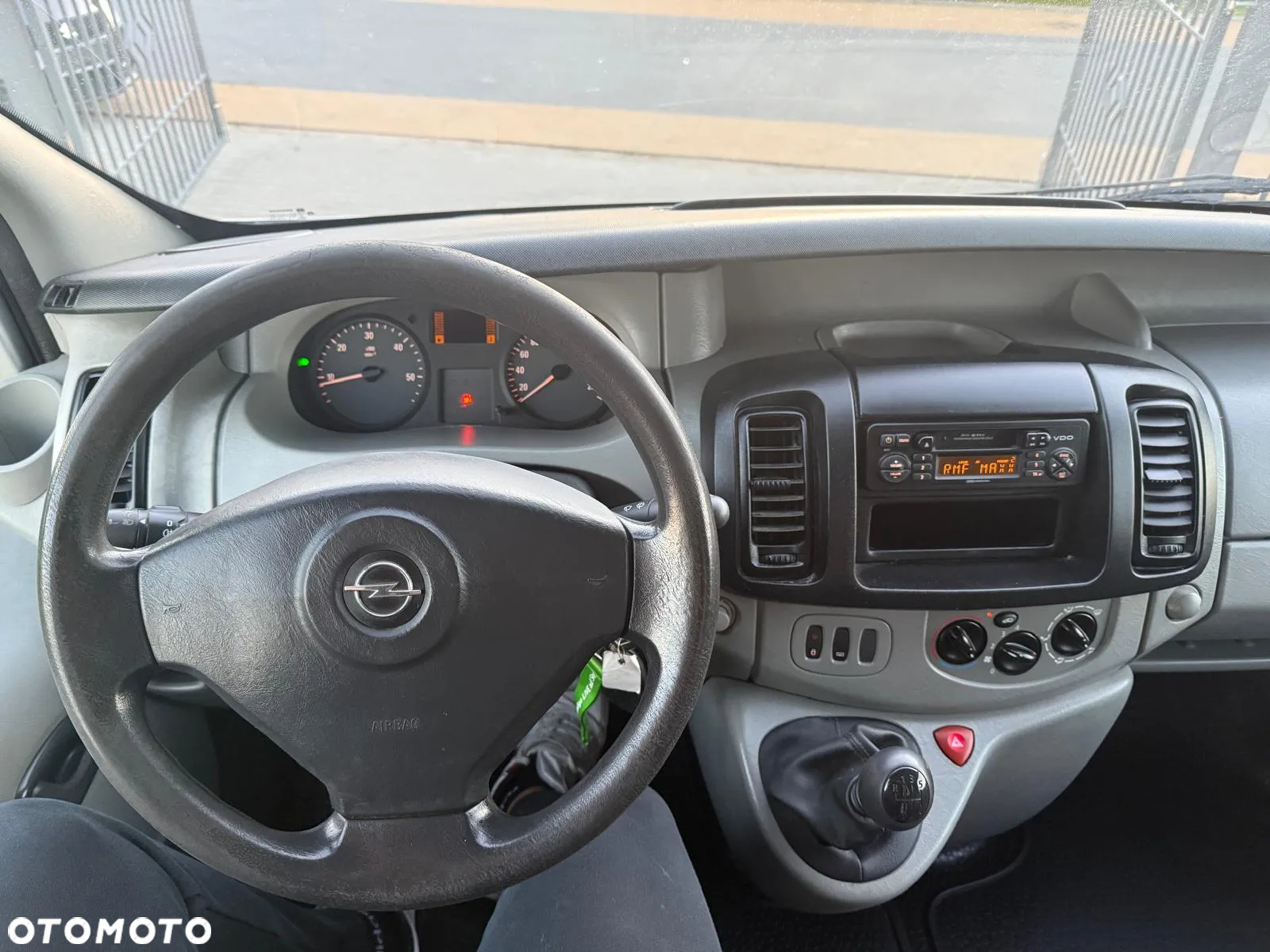 Opel Vivaro - 8