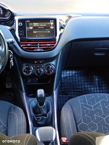 Peugeot 2008 - 15
