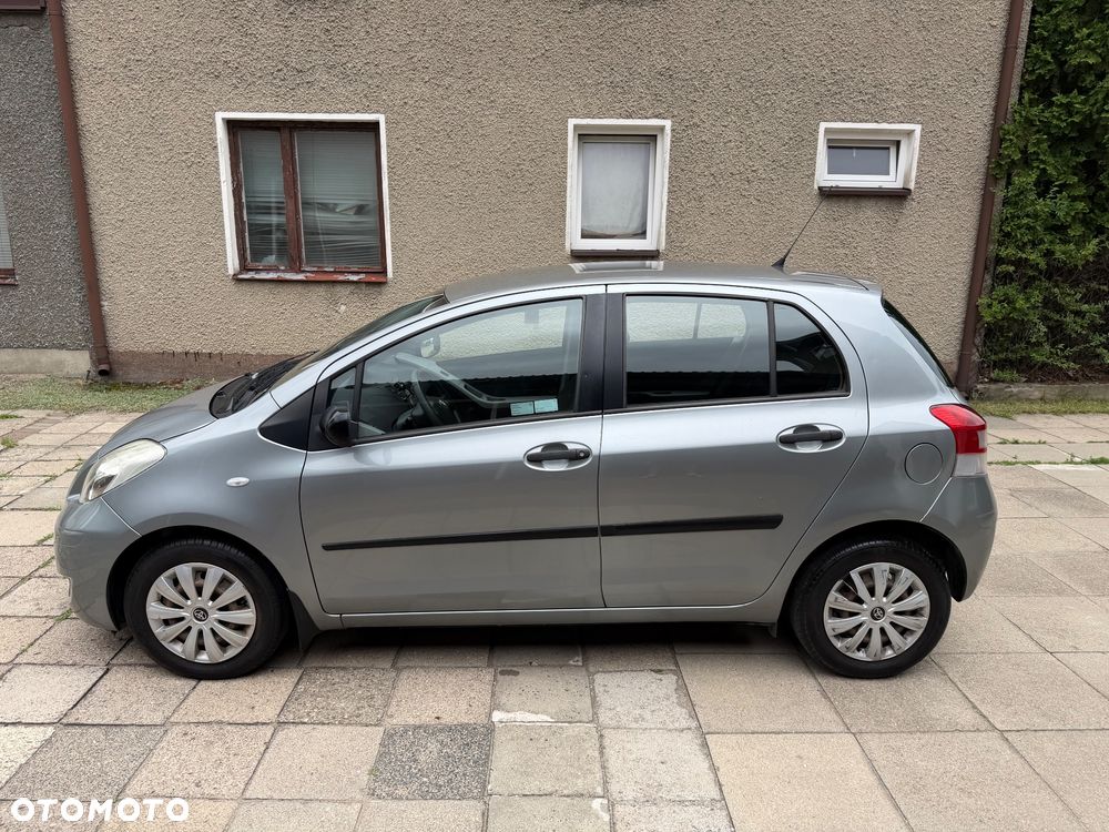 Toyota Yaris 1.0 Entry - 4