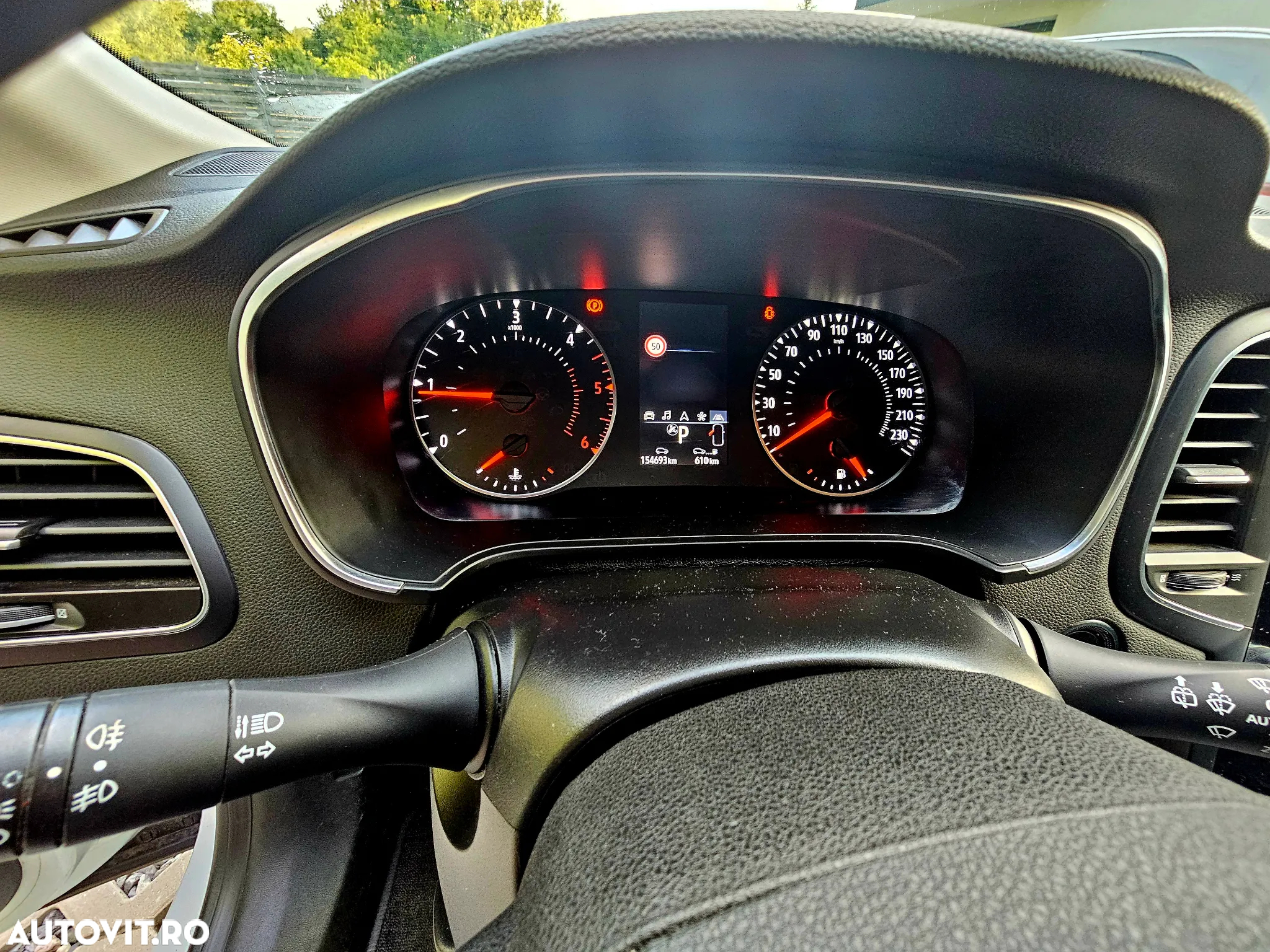 Renault Megane BLUE dCi 115 EDC BUSINESS EDITION - 8