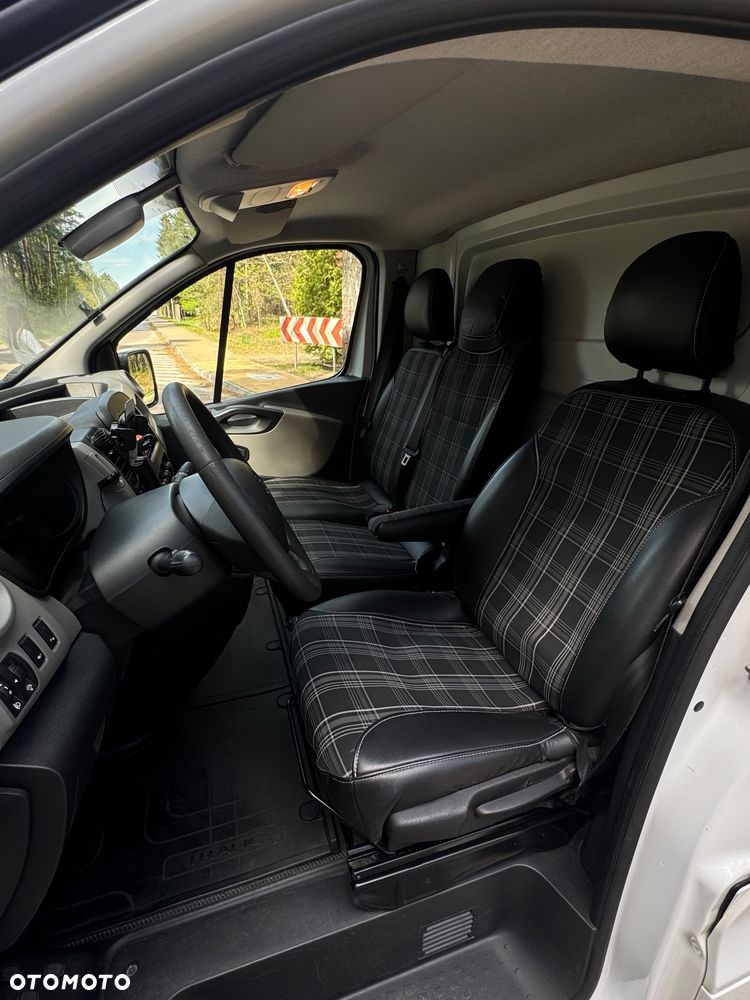 Renault Trafic - 13