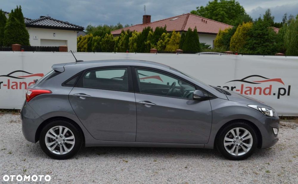 Hyundai i30 1.4 Fifa World Cup Edition - 17