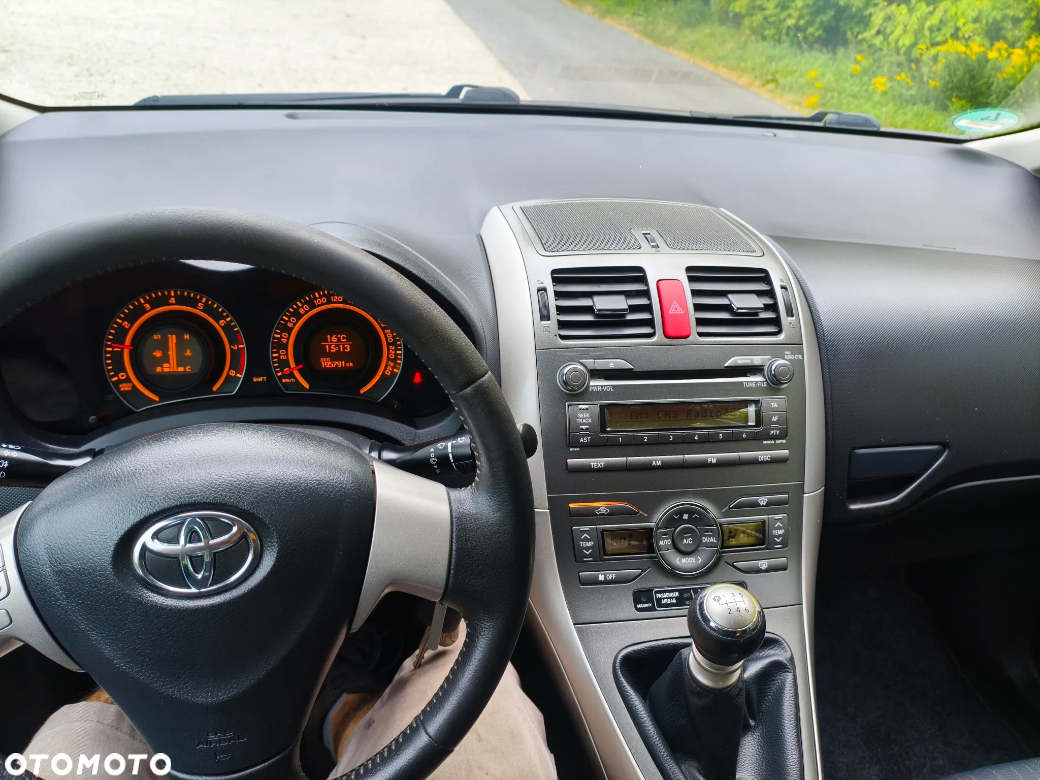 Toyota Auris - 12