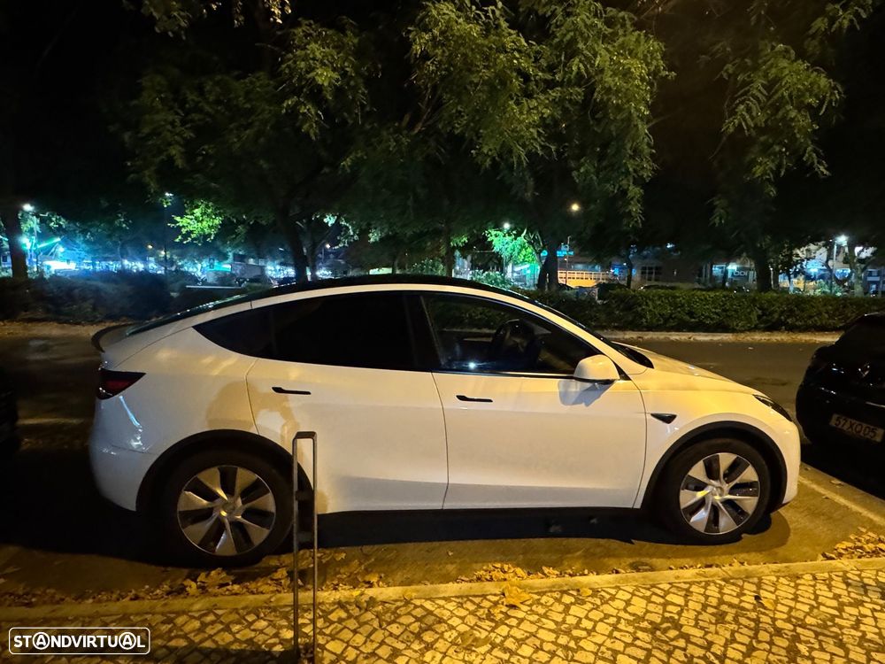 Tesla Model Y Tração Traseira — fotografia 6