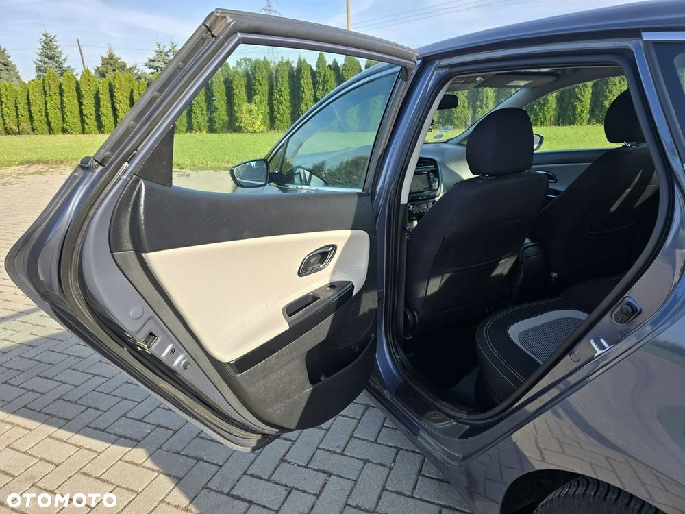 Kia Ceed - 21