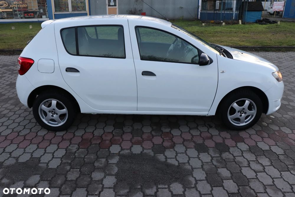 Dacia Sandero dCi 90 Laureate - 13