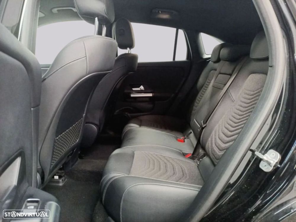 Mercedes-Benz EQA - 9