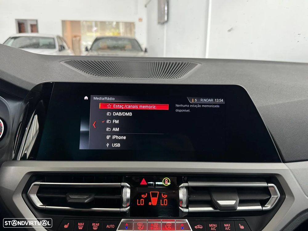 BMW 320 d Touring Pack M Auto - 29